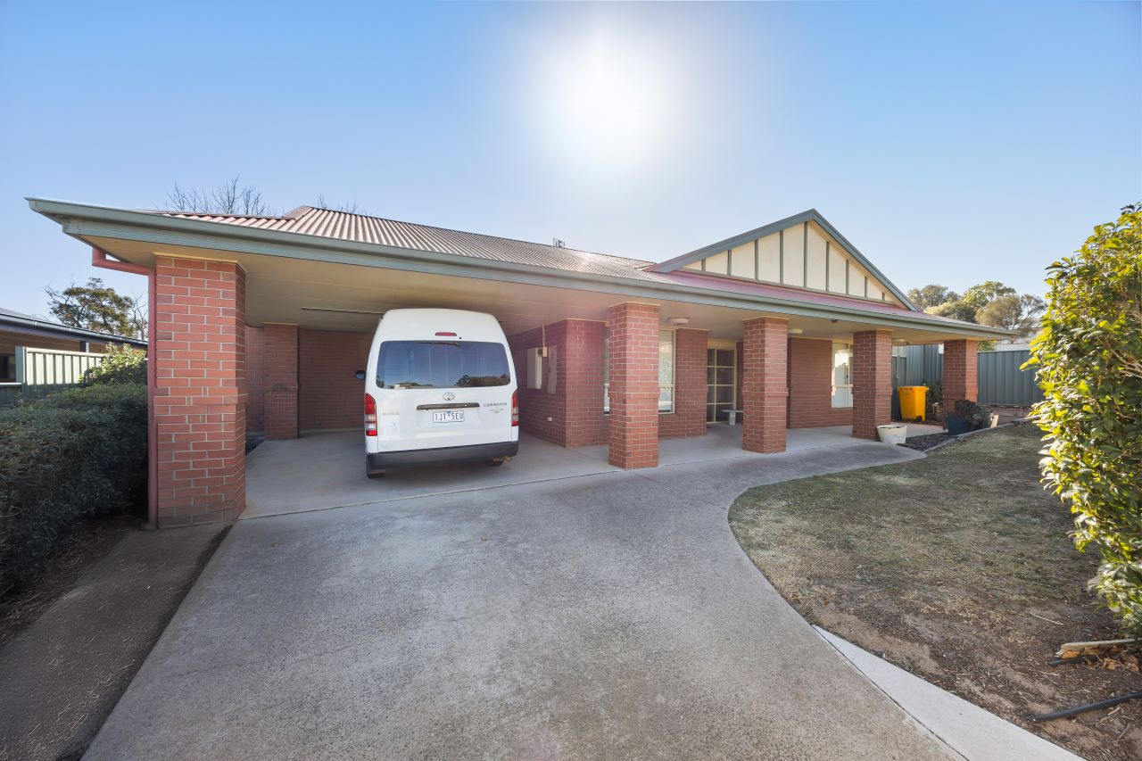 https://possability.com.au/wp-content/uploads/2025/09/Lorikeet_Walker-St-Stawell_front-sm.jpg